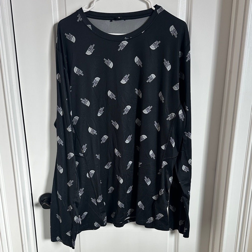 Men’s Northface Patterned Long Sleeve